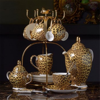 LKYBOA Leopard Muster Bone China Coffee Set Porzellan Tee Set Becher Keramik Becher Zucker Schüssel Creamer Teekanne Set Color : A Size : As The Picture Shows - B09XHQWYJDW
